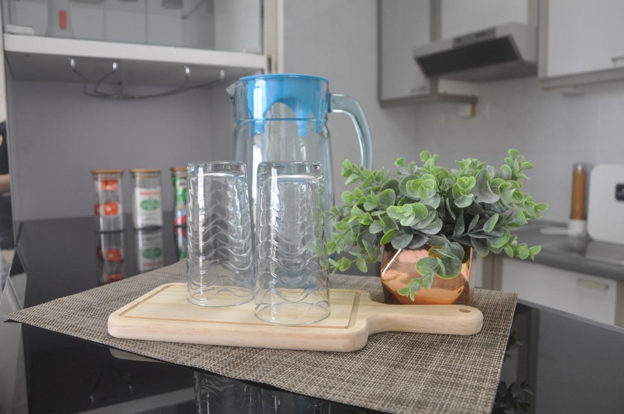 1 Bedroom Apartment, Melaka Cbd Town Center- Hosted By Private Locals Resident, Balcony With City Skyline View Or Seaview, Opposite Malls, Tv Box, 5 Minutes To Jonker Street, Malacca Esterno foto