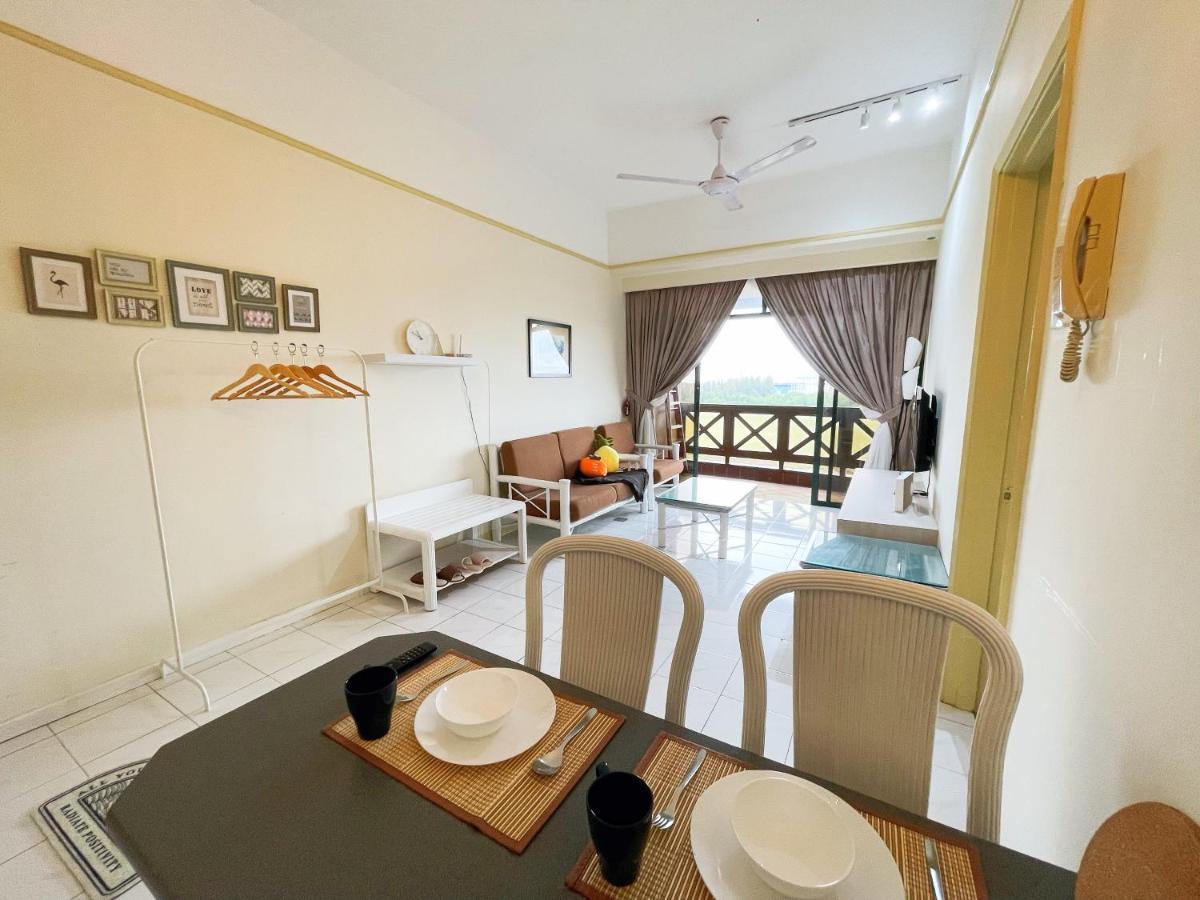 1 Bedroom Apartment, Melaka Cbd Town Center- Hosted By Private Locals Resident, Balcony With City Skyline View Or Seaview, Opposite Malls, Tv Box, 5 Minutes To Jonker Street, Malacca Esterno foto