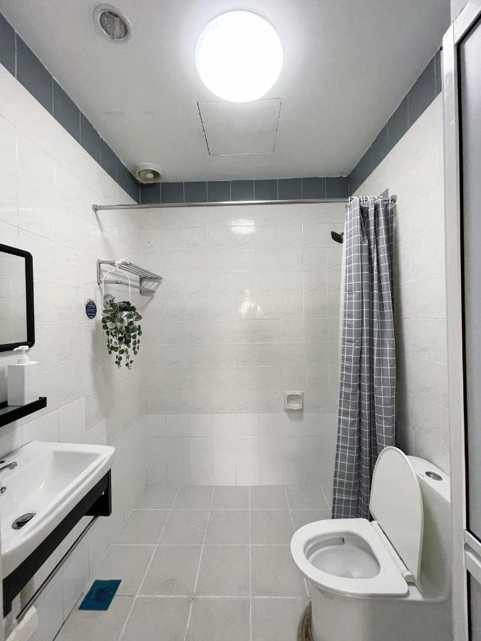 1 Bedroom Apartment, Melaka Cbd Town Center- Hosted By Private Locals Resident, Balcony With City Skyline View Or Seaview, Opposite Malls, Tv Box, 5 Minutes To Jonker Street, Malacca Esterno foto
