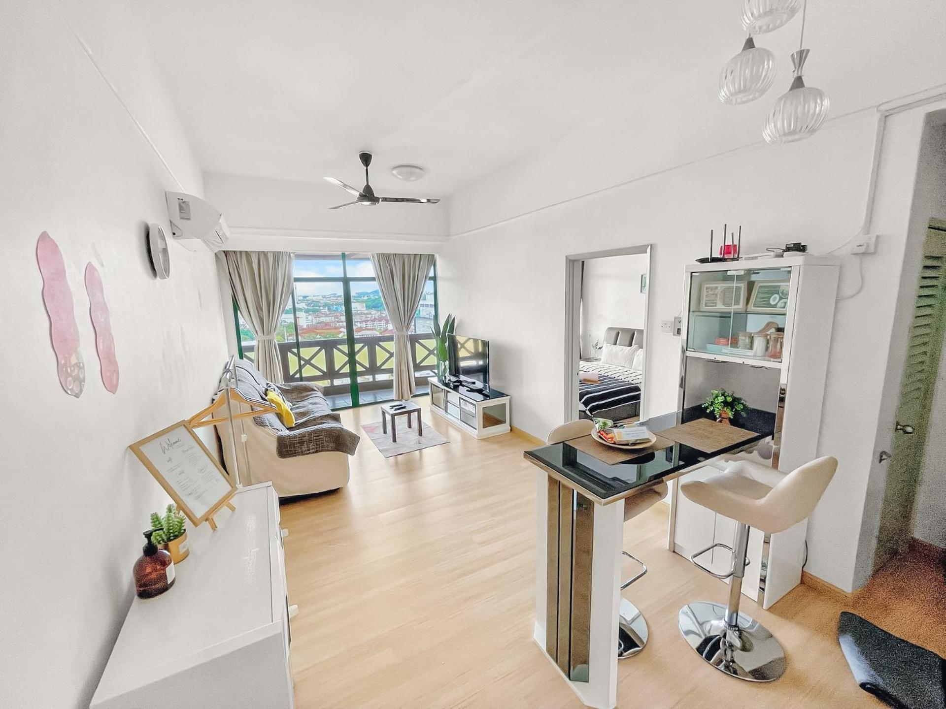 1 Bedroom Apartment, Melaka Cbd Town Center- Hosted By Private Locals Resident, Balcony With City Skyline View Or Seaview, Opposite Malls, Tv Box, 5 Minutes To Jonker Street, Malacca Esterno foto